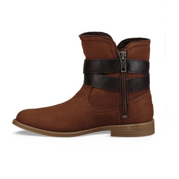 UGG Cognac Joanie Bow Faux Leather Bootie Kids Size 5 Womens Size 7 - Picture 6 of 16